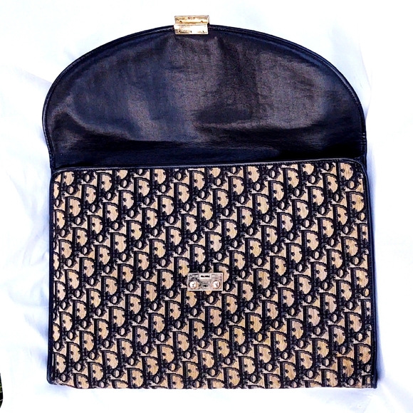 WEEKEND FLASH SALE!! 💯 Rare Dior Vintage 70s Oversized Monogram Clutch - Picture 6 of 17